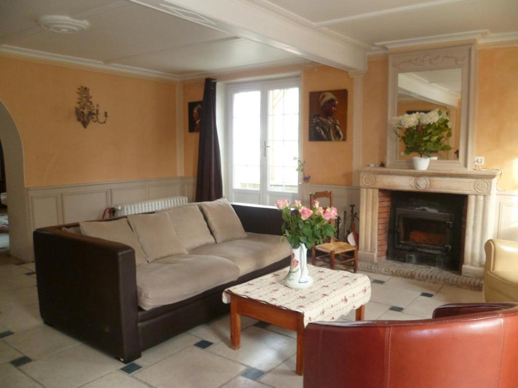 La Tonnelle Fleurie Chambres D'Hotes Sainte-Soulle Exterior photo
